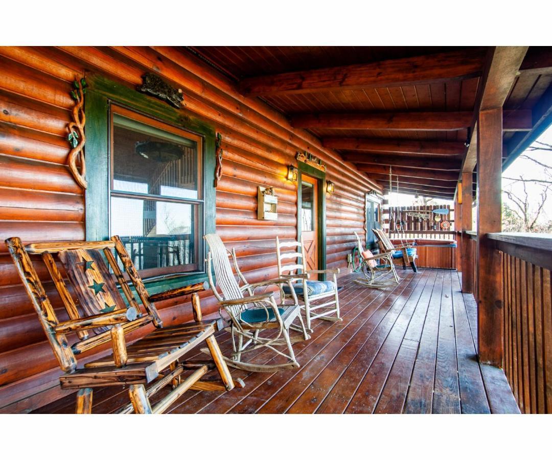 سيفيرفيل Moosehead Lodge - View, Community Pool, Game Room المظهر الخارجي الصورة