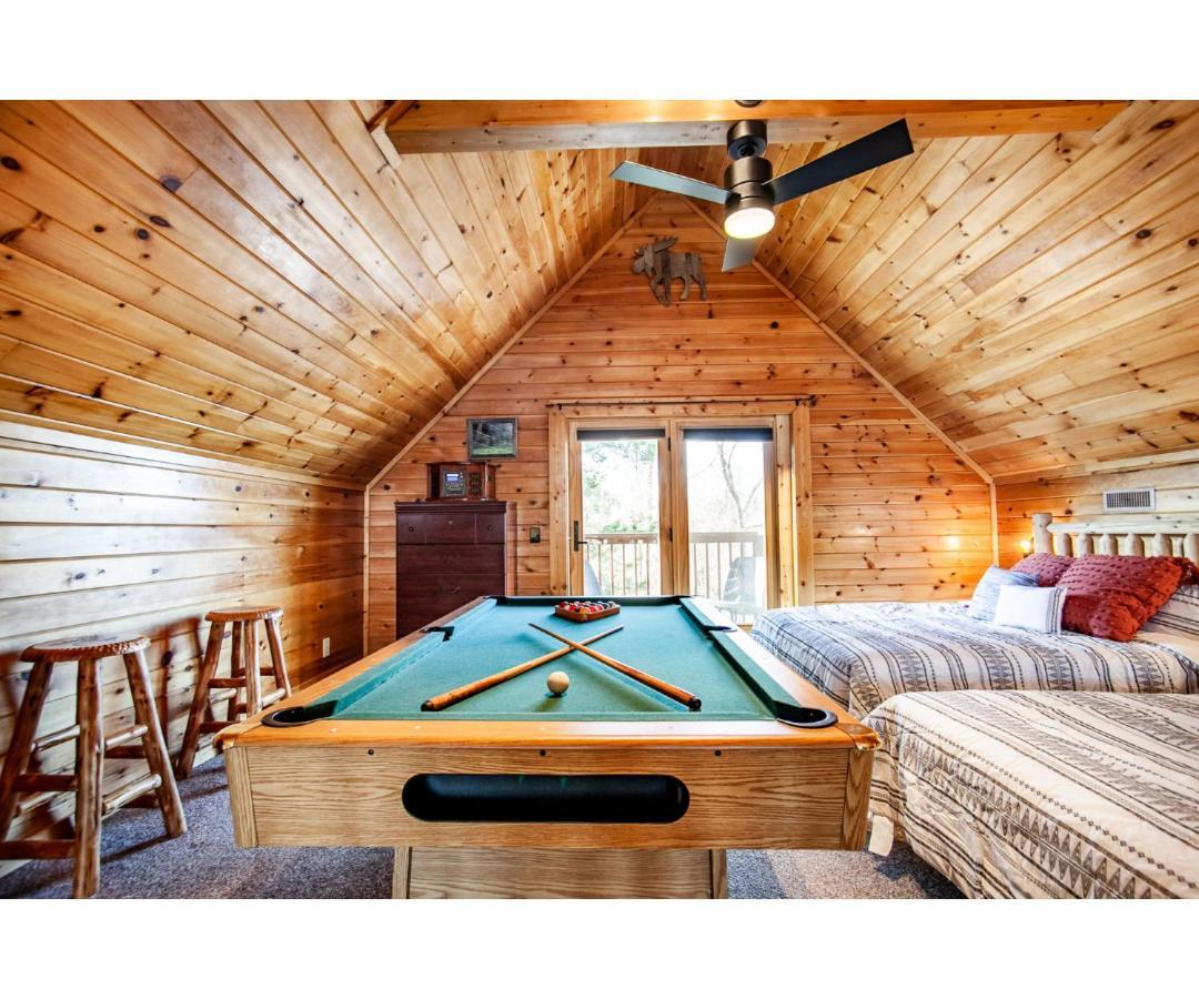 سيفيرفيل Moosehead Lodge - View, Community Pool, Game Room المظهر الخارجي الصورة